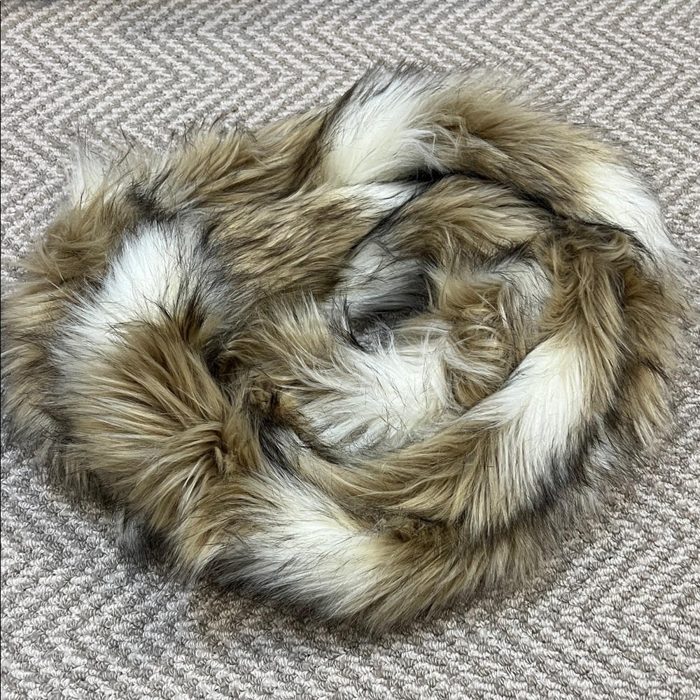 Elegant Faux Fur Scarf in Brown and White